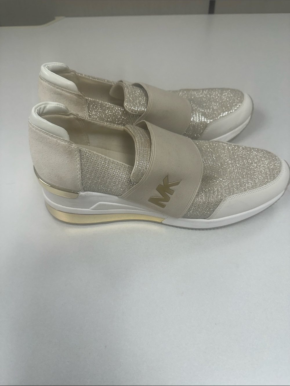 MICHAEL KORS Women’s Size 10 Felix wedge champagne gold slip on fashion sneakers - Picture 4 of 9
